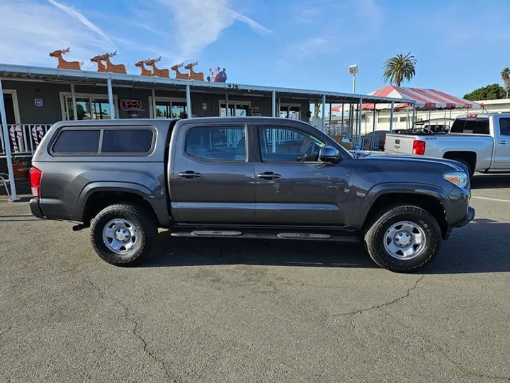 GRAY, 2016 TOYOTA TACOMA DOUBLE CAB Image 3