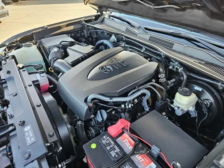 GRAY, 2016 TOYOTA TACOMA DOUBLE CAB Image 15