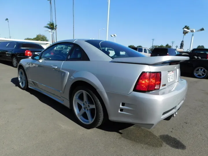 SILVER, 2004 FORD MUSTANG Image 9