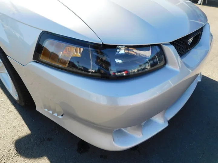 SILVER, 2004 FORD MUSTANG Image 18