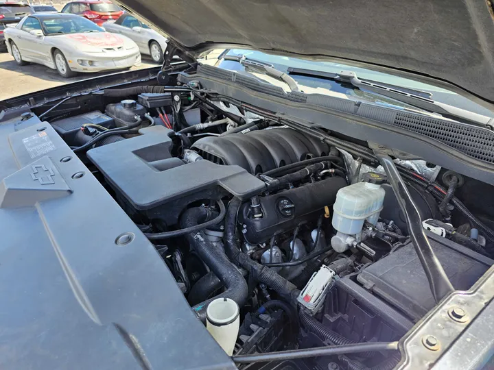 BLACK, 2015 CHEVROLET SILVERADO 1500 CREW CAB Image 15