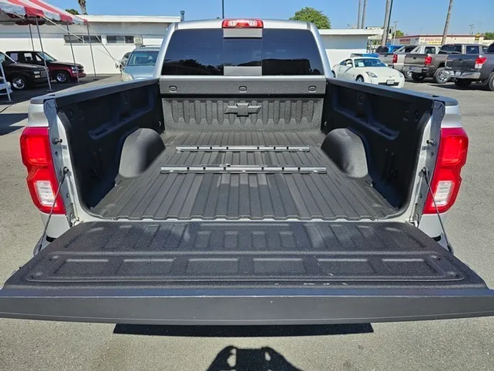 SILVER, 2018 CHEVROLET SILVERADO 1500 CREW CAB Image 8