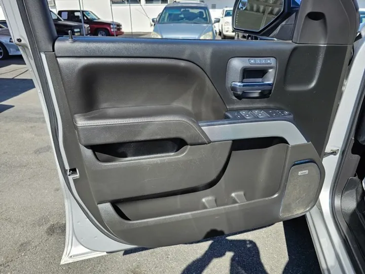 SILVER, 2018 CHEVROLET SILVERADO 1500 CREW CAB Image 20