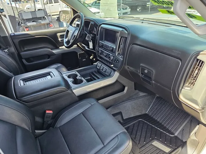 SILVER, 2018 CHEVROLET SILVERADO 1500 CREW CAB Image 30