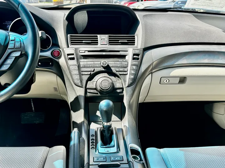 SILVER, 2013 ACURA TL Image 21