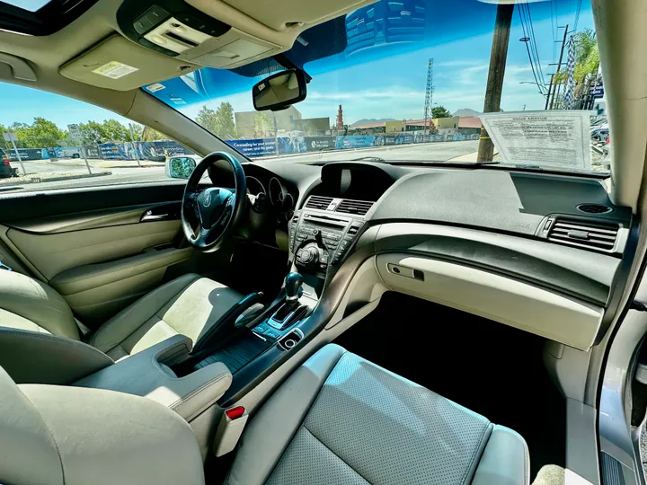 SILVER, 2013 ACURA TL Image 31