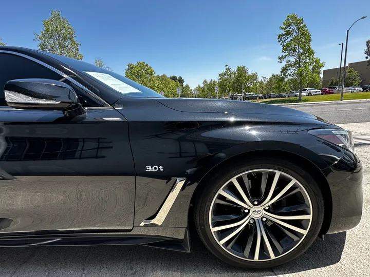 BLACK, 2017 INFINITI Q60 Image 10