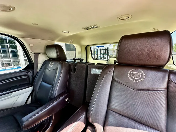 WHITE, 2012 CADILLAC ESCALADE Image 24