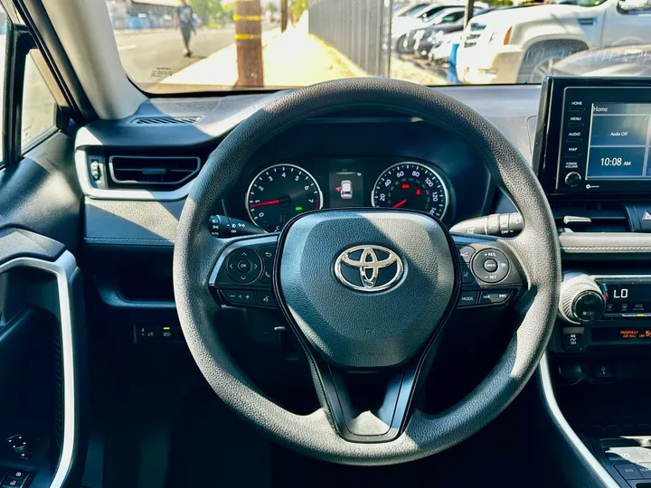 BLUE, 2021 TOYOTA RAV4 Image 17