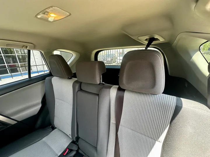 GREY, 2015 TOYOTA RAV4 Image 20