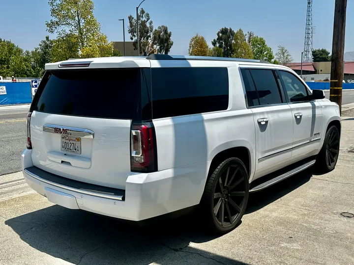 WHITE, 2017 GMC YUKON XL Image 4