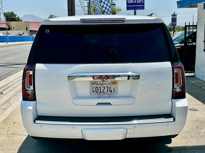 WHITE, 2017 GMC YUKON XL Image 5