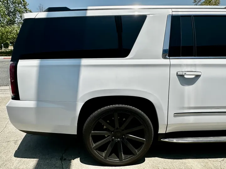 WHITE, 2017 GMC YUKON XL Image 10
