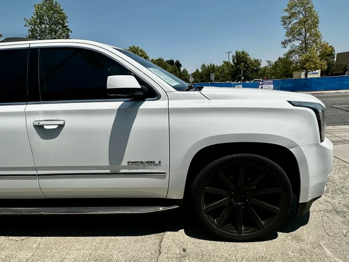 WHITE, 2017 GMC YUKON XL Image 12
