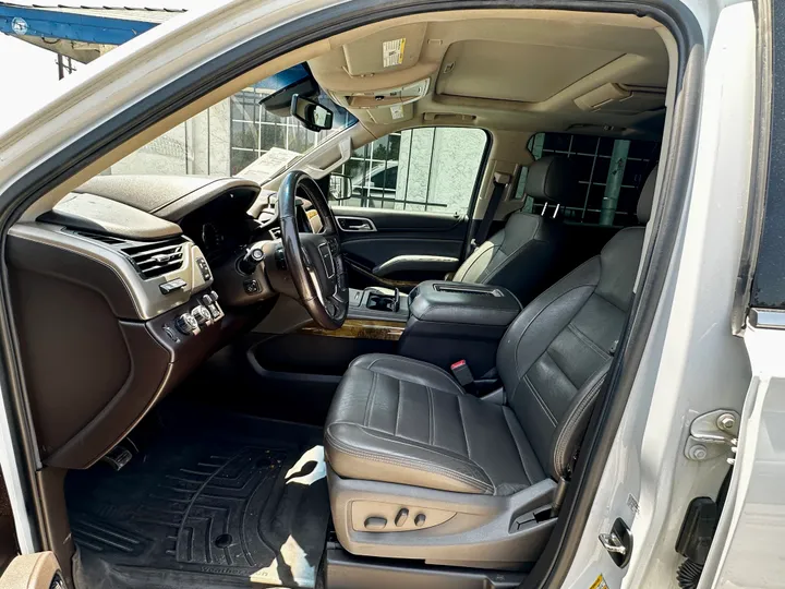 WHITE, 2017 GMC YUKON XL Image 13