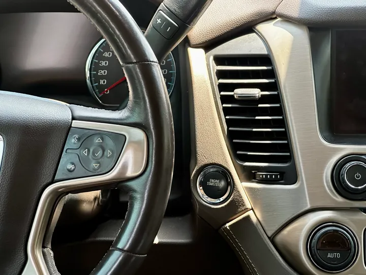 WHITE, 2017 GMC YUKON XL Image 20
