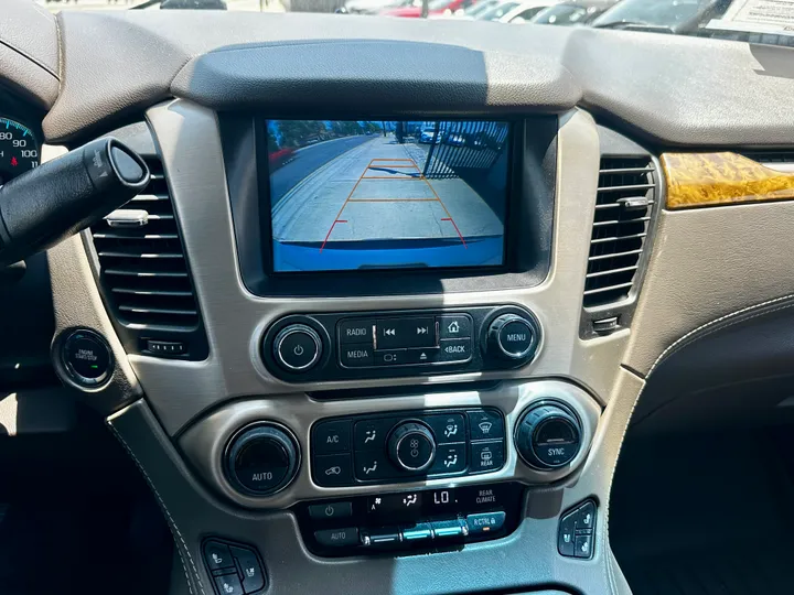 WHITE, 2017 GMC YUKON XL Image 22