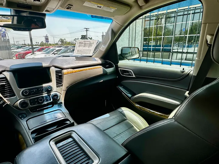 WHITE, 2017 GMC YUKON XL Image 25