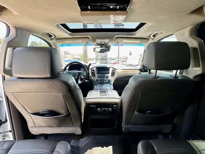 WHITE, 2017 GMC YUKON XL Image 27