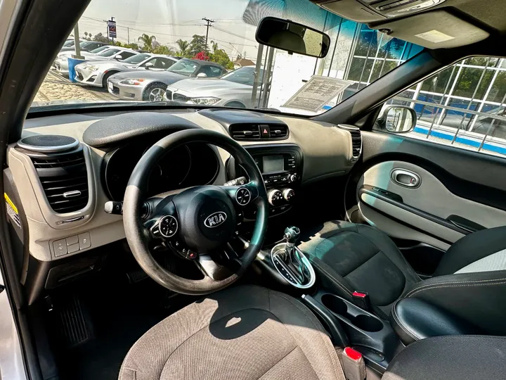 SILVER, 2016 KIA SOUL Image 14