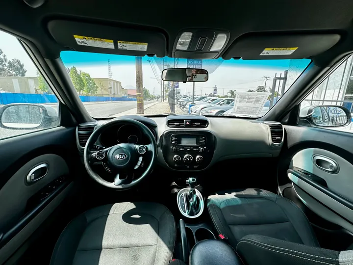 SILVER, 2016 KIA SOUL Image 18
