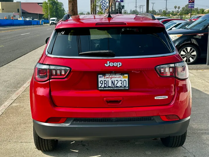 RED, 2017 JEEP COMPASS Image 5