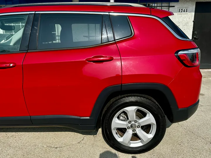 RED, 2017 JEEP COMPASS Image 9