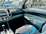 RED, 2006 TOYOTA TACOMA DOUBLE CAB Thumnail Image 22