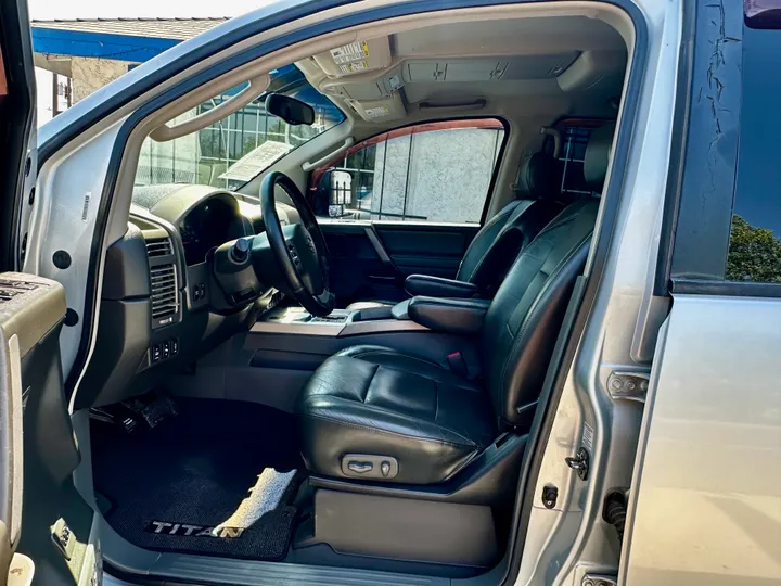 2005 NISSAN TITAN CREW CAB Image 13