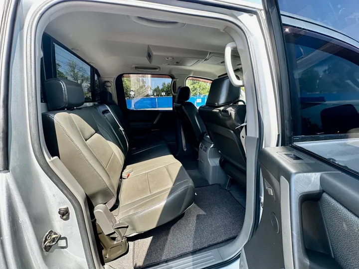 2005 NISSAN TITAN CREW CAB Image 36