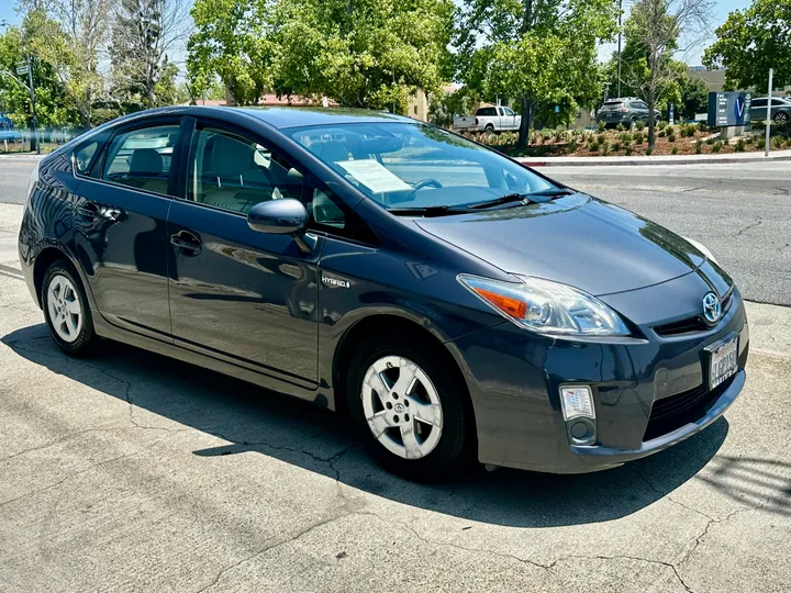 GREY, 2010 TOYOTA PRIUS Image 3