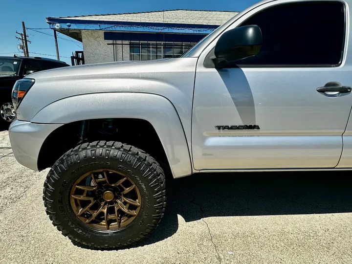 SILVER, 2014 TOYOTA TACOMA DOUBLE CAB Image 9