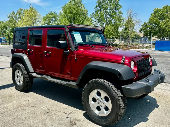 BURGUNDY, 2013 JEEP WRANGLER Image 3