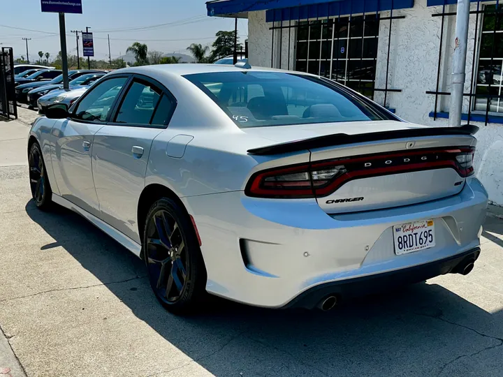 2019 DODGE CHARGER Image 6