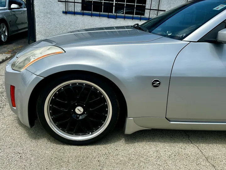SILVER, 2005 NISSAN 350Z Image 8