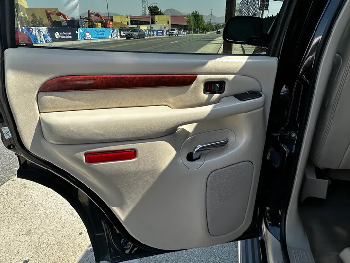 BLACK, 2006 CADILLAC ESCALADE Image 27