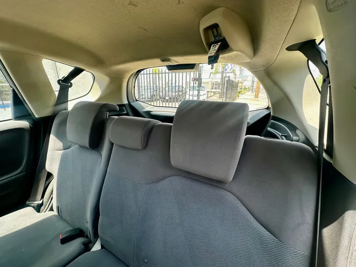 GREY, 2012 HONDA FIT Image 21