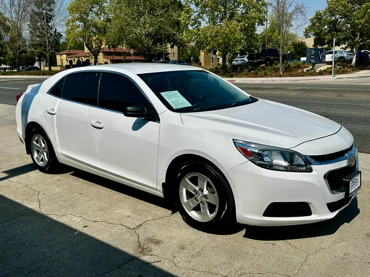WHITE, 2014 CHEVROLET MALIBU Image 3