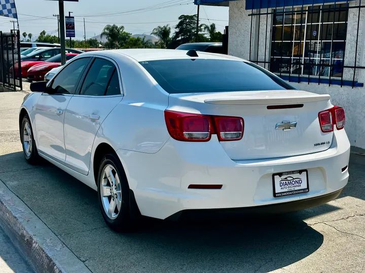 WHITE, 2014 CHEVROLET MALIBU Image 6