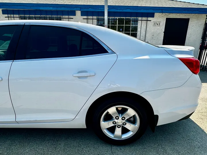WHITE, 2014 CHEVROLET MALIBU Image 7