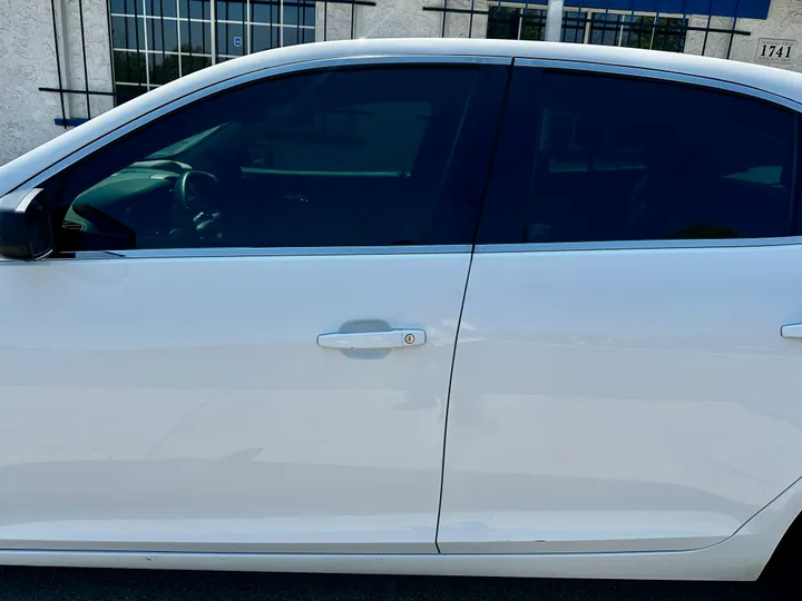 WHITE, 2014 CHEVROLET MALIBU Image 8