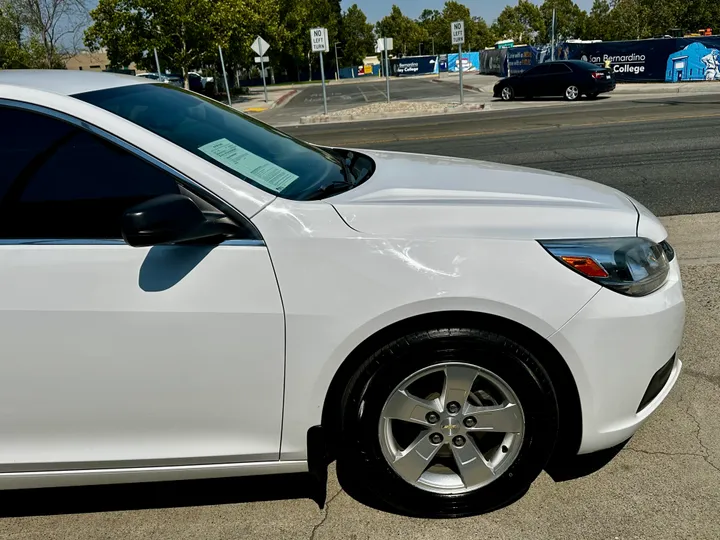WHITE, 2014 CHEVROLET MALIBU Image 10
