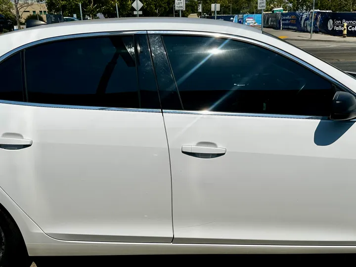 WHITE, 2014 CHEVROLET MALIBU Image 11