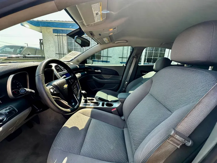 WHITE, 2014 CHEVROLET MALIBU Image 15