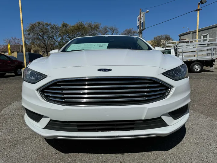 WHITE, 2017 FORD FUSION Image 2