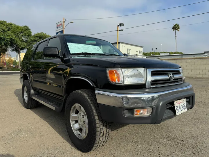 BLACK, 1999 TOYOTA 4RUNNER Image 3