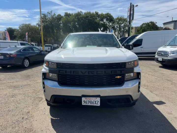 WHITE, 2020 CHEVROLET SILVERADO 1500 Image 2