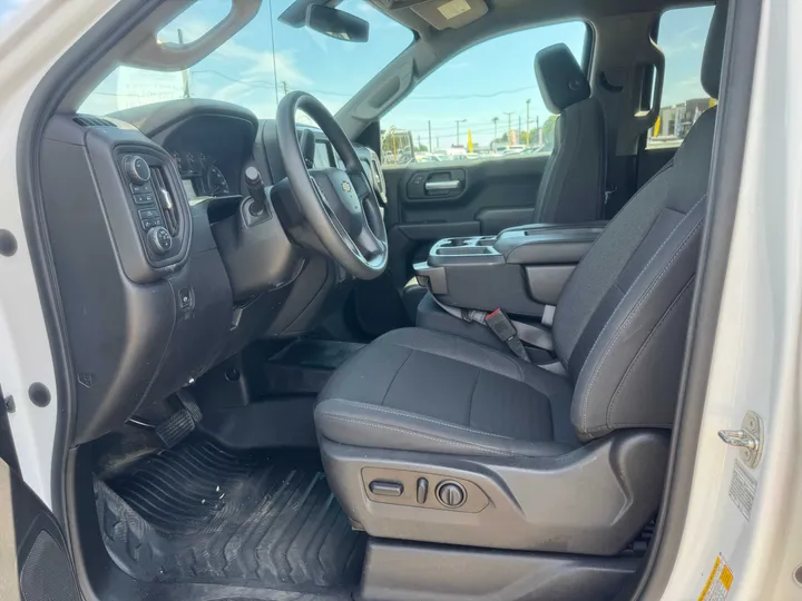 WHITE, 2020 CHEVROLET SILVERADO 1500 Image 10
