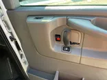 WHITE, 2014 GMC SAVANA 3500 PASSENGER Thumnail Image 15