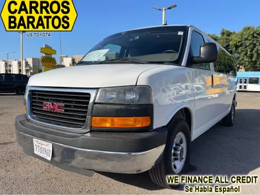 WHITE, 2014 GMC SAVANA 3500 PASSENGER Image 